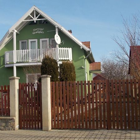 Casa Fortyogo เตอร์กู เซกูเยสก์ ภายนอก รูปภาพ