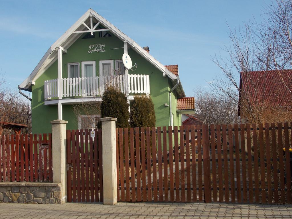 Casa Fortyogo เตอร์กู เซกูเยสก์ ภายนอก รูปภาพ
