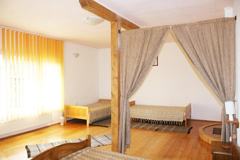 Casa Fortyogo เตอร์กู เซกูเยสก์ ห้อง รูปภาพ